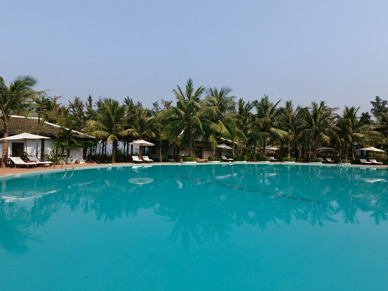 Apartamento L?ng C� Beach Resort