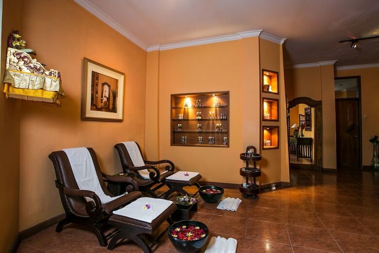 Hotel Parigata Villas Resort