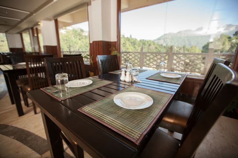 Hotel Sea Hawk Resort