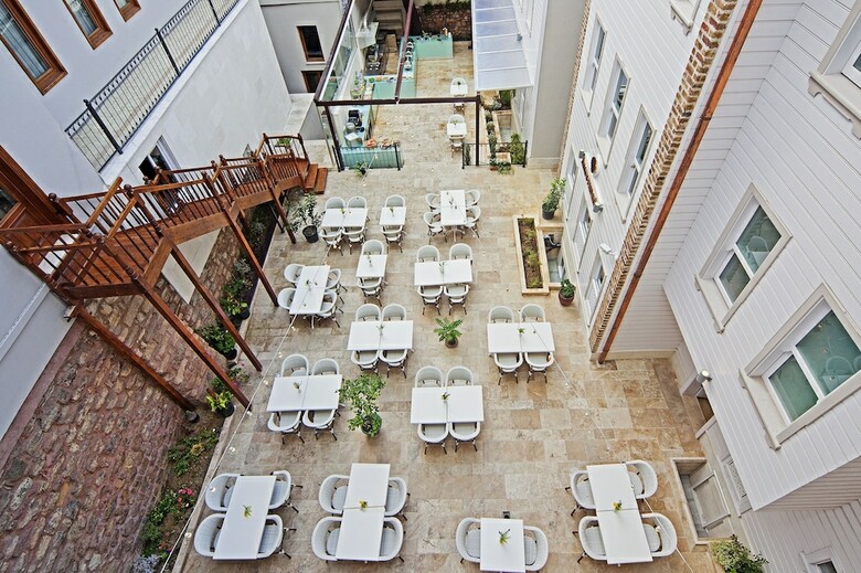 Hotel Azade Premier