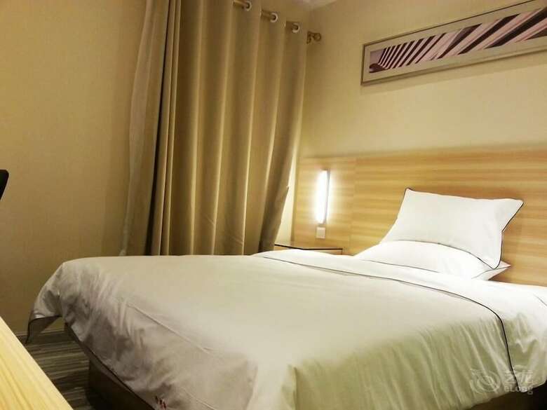 Denise Hotel