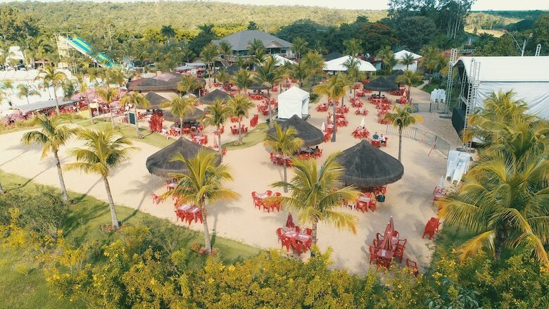 Lagoa Quente Hotel