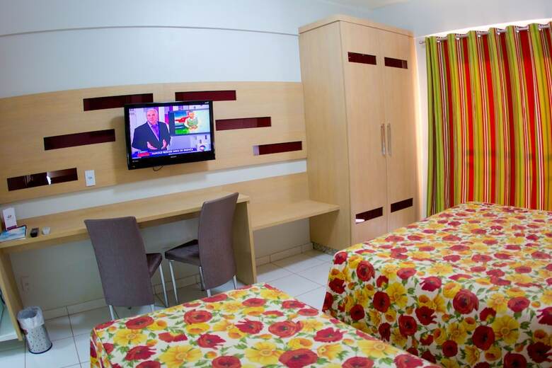 Lagoa Quente Hotel
