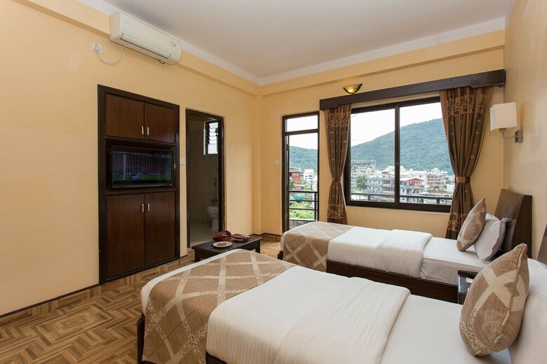 Hotel Peninsula