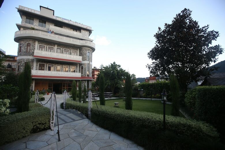 Hotel Peninsula