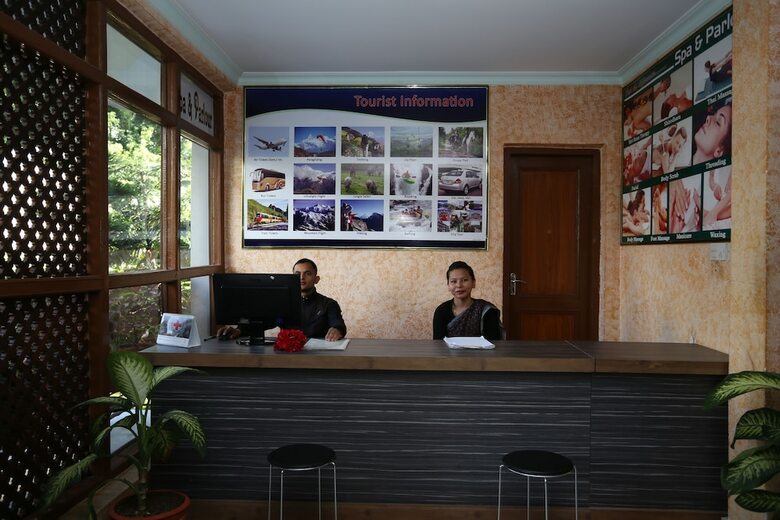 Hotel Peninsula