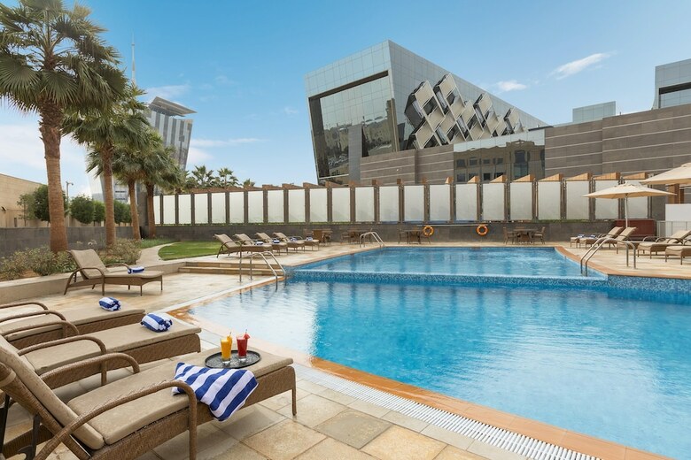 Crowne Plaza Riyadh Rdc Hotel & Convention