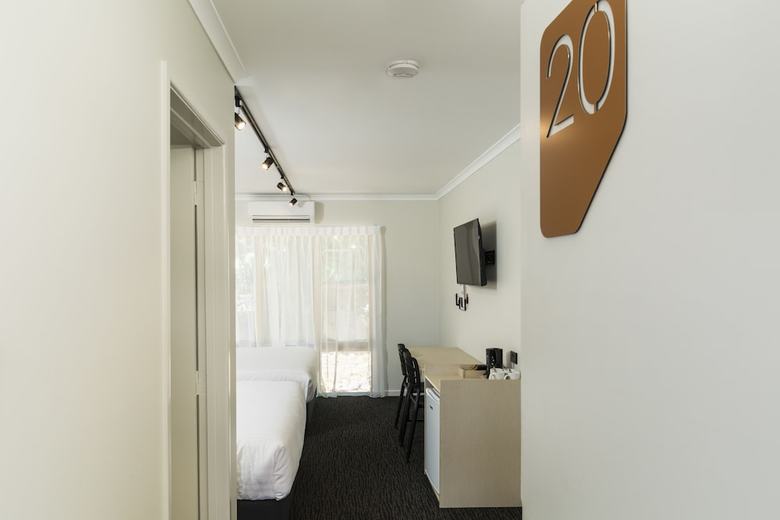 Motel Nightcap At Balaclava Hotel