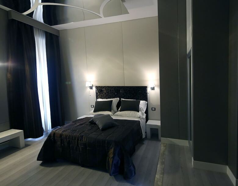Piccolo Piazza Di Spagna Suites