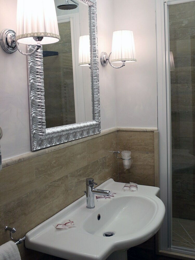Piccolo Piazza Di Spagna Suites