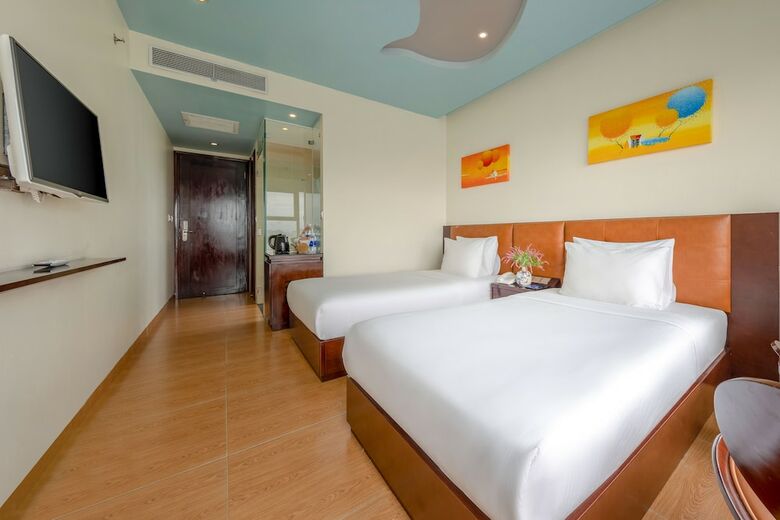 King's Finger Hotel