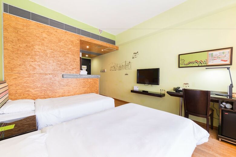 Hotel Y Loft Youth Square