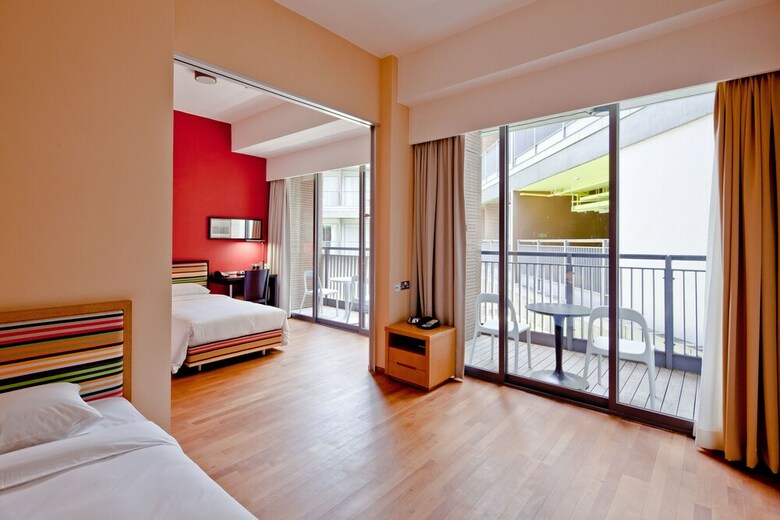 Hotel Y Loft Youth Square
