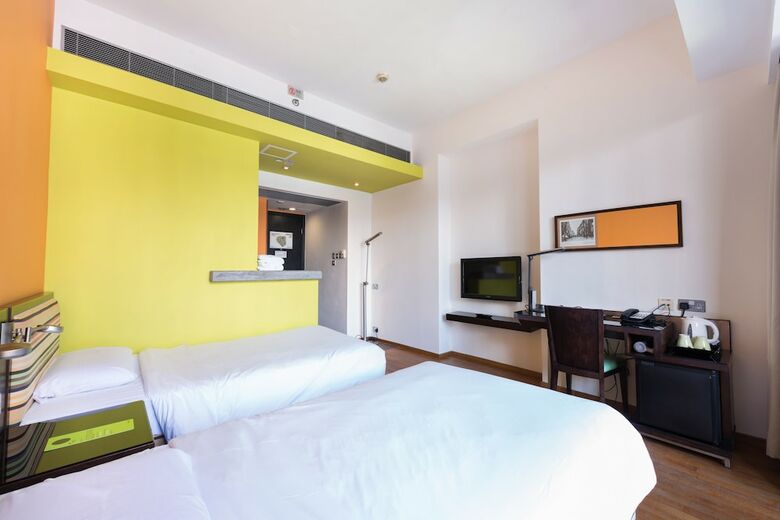 Hotel Y Loft Youth Square