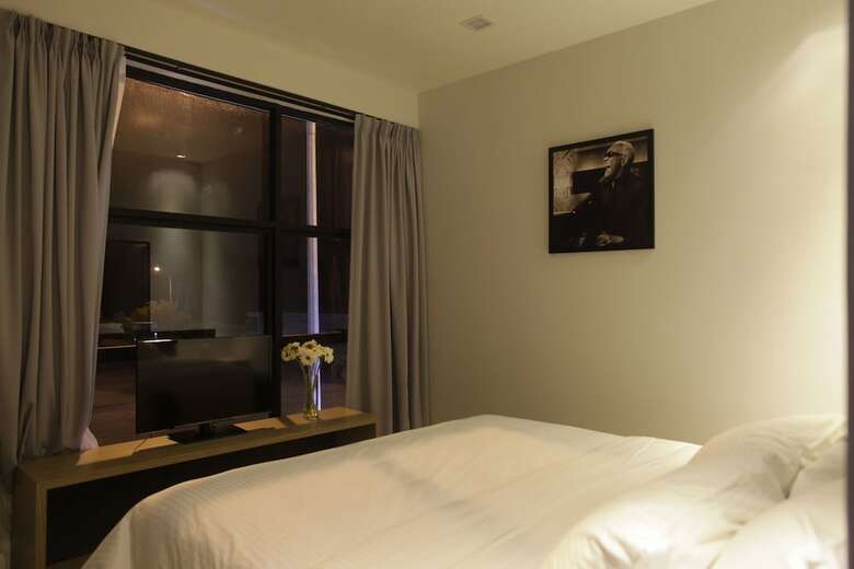 I Am Jazz Boutique Hotel