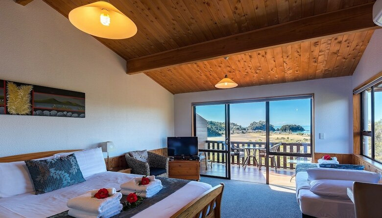 Hotel Kimi Ora Eco Resort