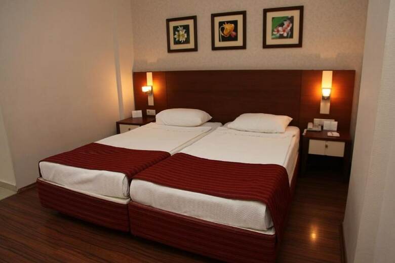Hotel Queen's Park Le Jardin - All Inclusive