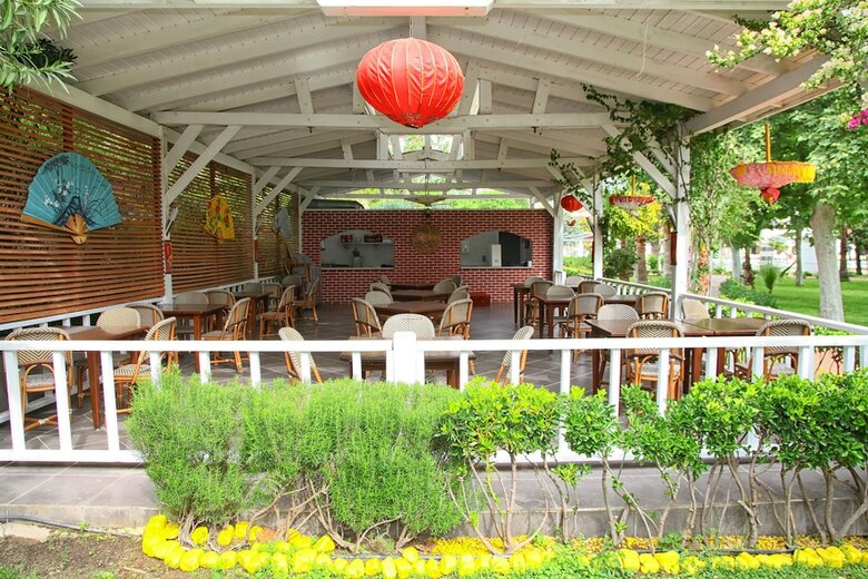 Hotel Queen's Park Le Jardin - All Inclusive