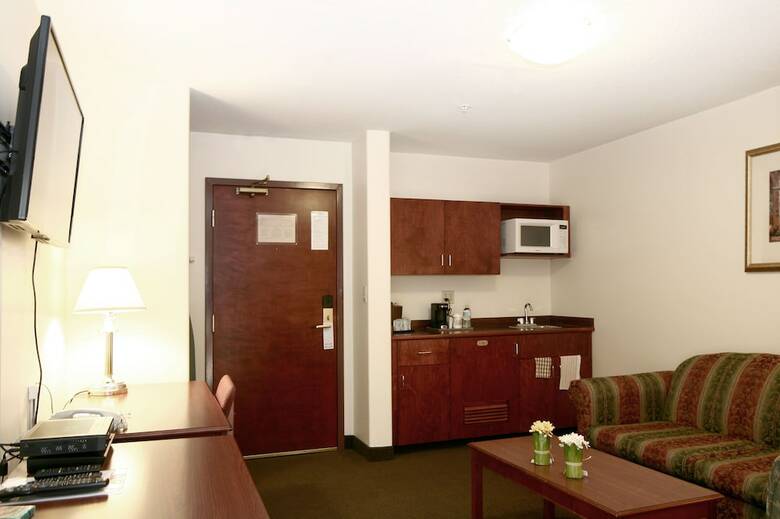 Hotel Foxwood Inn & Suites