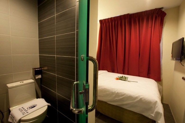Hotel Ciq, Lumba Kuda