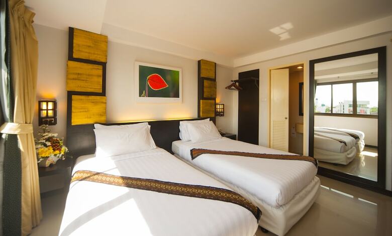 Hotel Crystal Inn Phuket