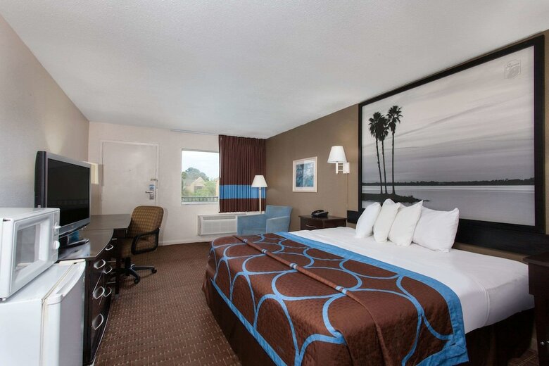 Motel Super 8 By Wyndham Kissimmee