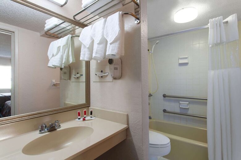 Motel Super 8 By Wyndham Kissimmee