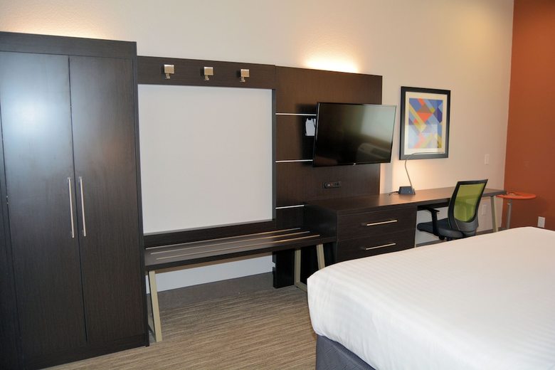 Hotel Holiday Inn Express And Suites
