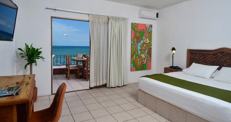 Emperador Vallarta Beachfront Hotel And Suites