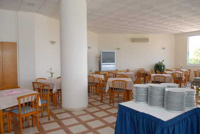 Maistrali Hotel Apartments & Bungalows