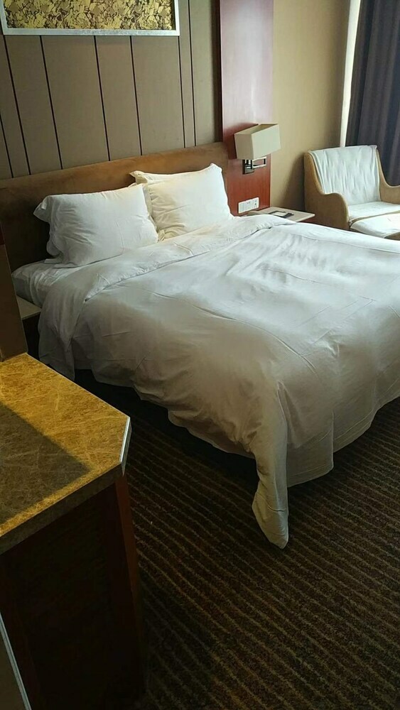 Dongguan Haixia Hotel