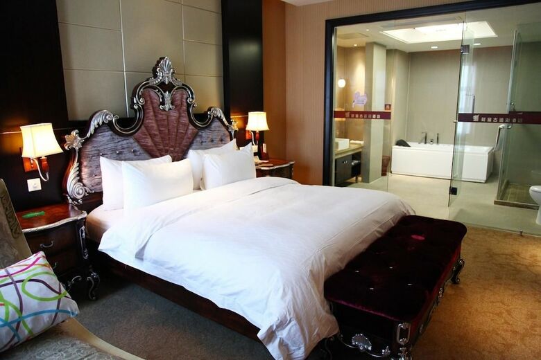 Wuxi Caifu Fortune Grand Canal Hotel
