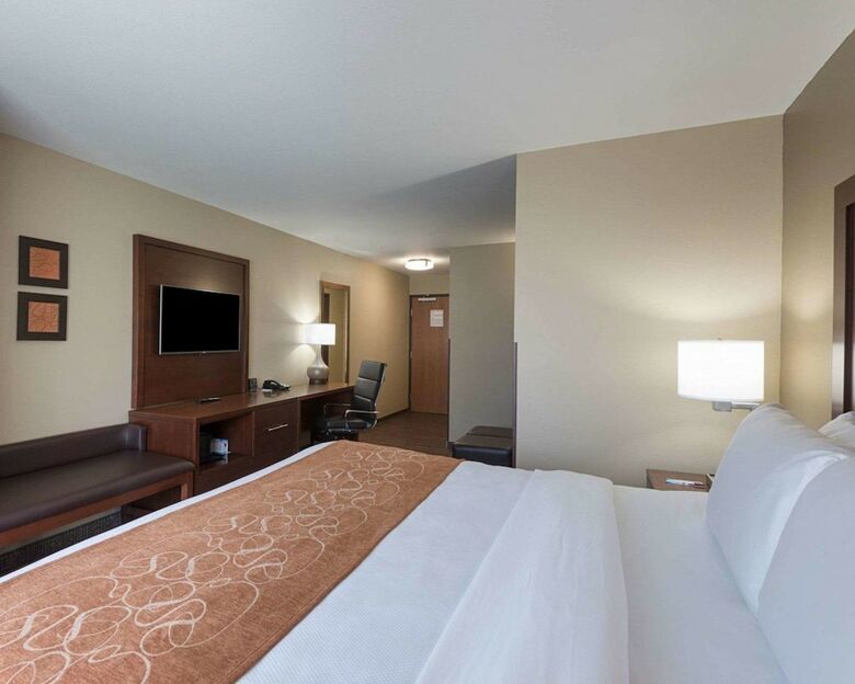Hotel Comfort Suites Bridgeport - Clarksburg