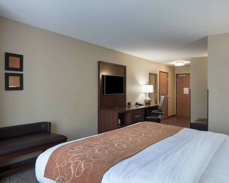 Hotel Comfort Suites Bridgeport - Clarksburg