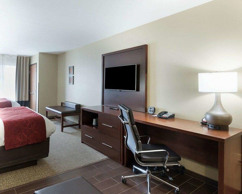 Hotel Comfort Suites Bridgeport - Clarksburg