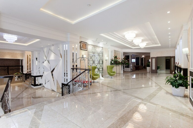 The Avrora Hotel Complex