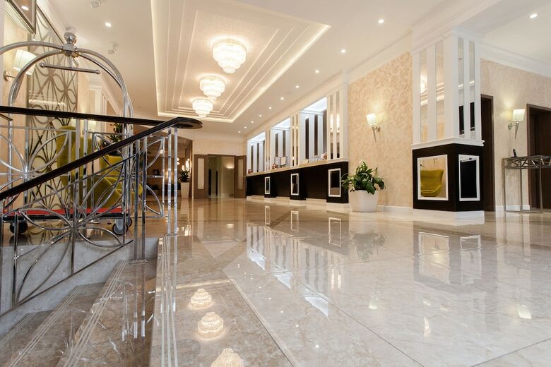 The Avrora Hotel Complex