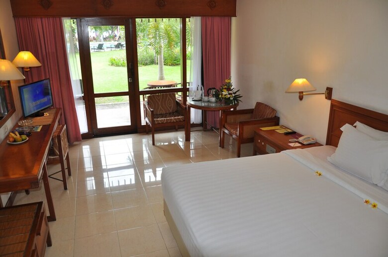Hotel Inna Grand Bali Beach