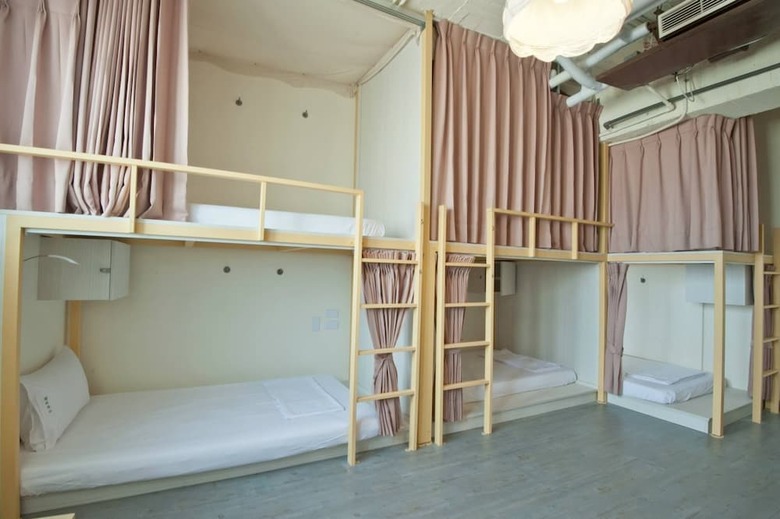 Hostal Easy Inn International Hostel