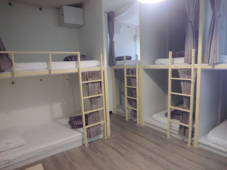 Hostal Easy Inn International Hostel