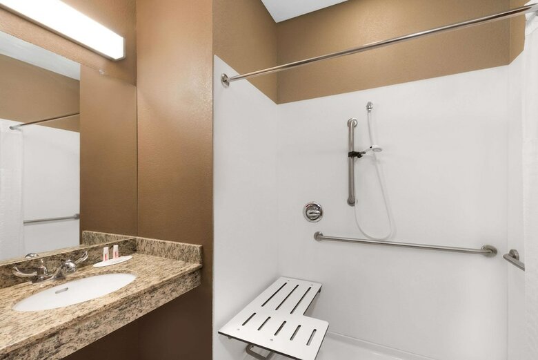 Hotel Microtel Inn & Suites By Wyndham Midland