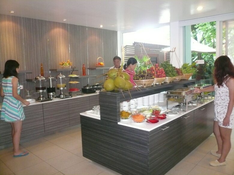 Thai Thani Pool Villa Resort