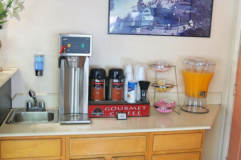 Motel Budget Host Inn Niagara Falls