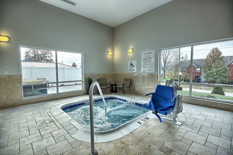 Hotel Holiday Inn Express & Suites Ironton