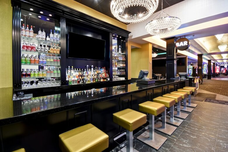 Hotel Doubletree By Hilton Deadwood At Cadillac Jack's