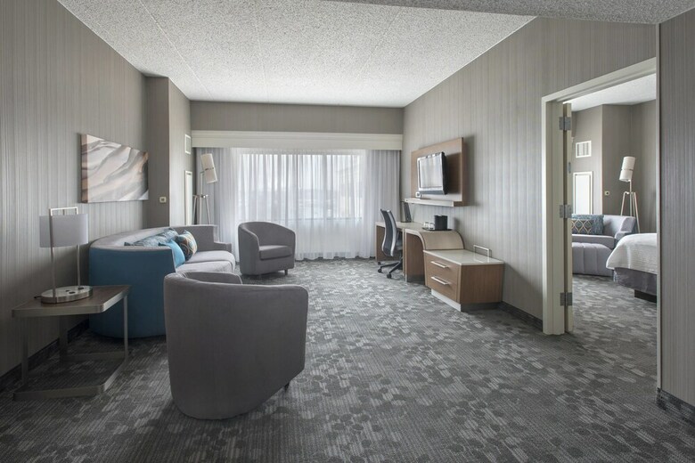 Hotel Courtyard By Marriott Newark Elizabeth