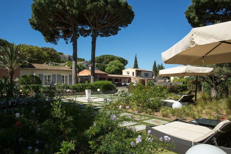 Hotel H�tel Les Capucines