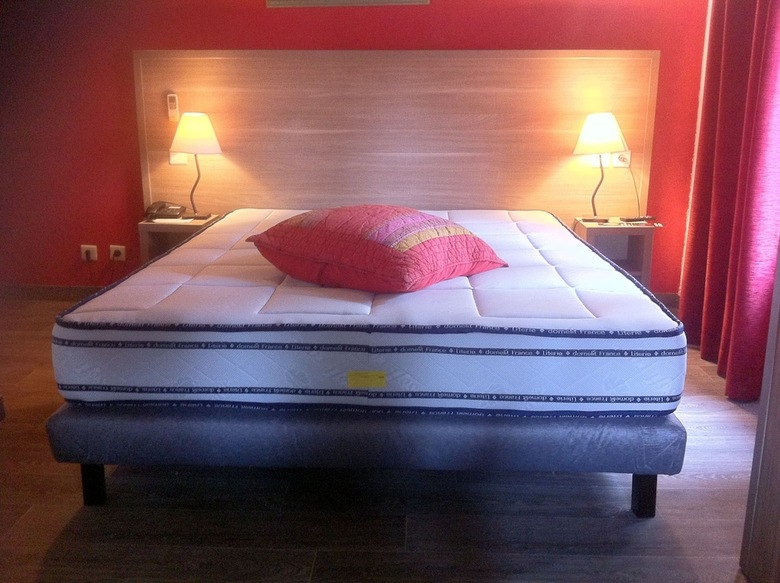 Hotel Authentic By Balladins Le Mas Des Ecureuils