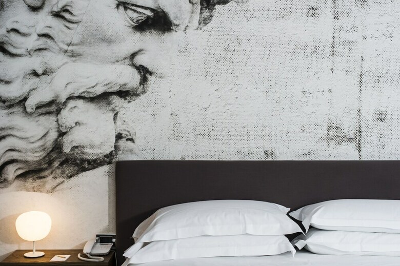 Fh Crystal Hotel