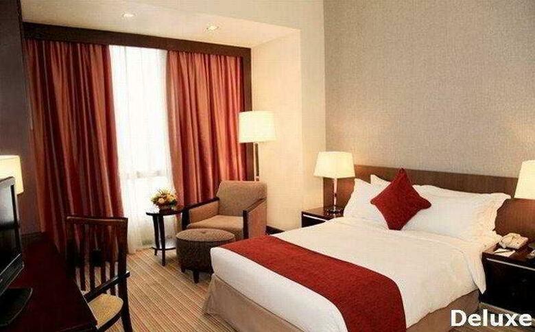Peninsula Excelsior Hotel